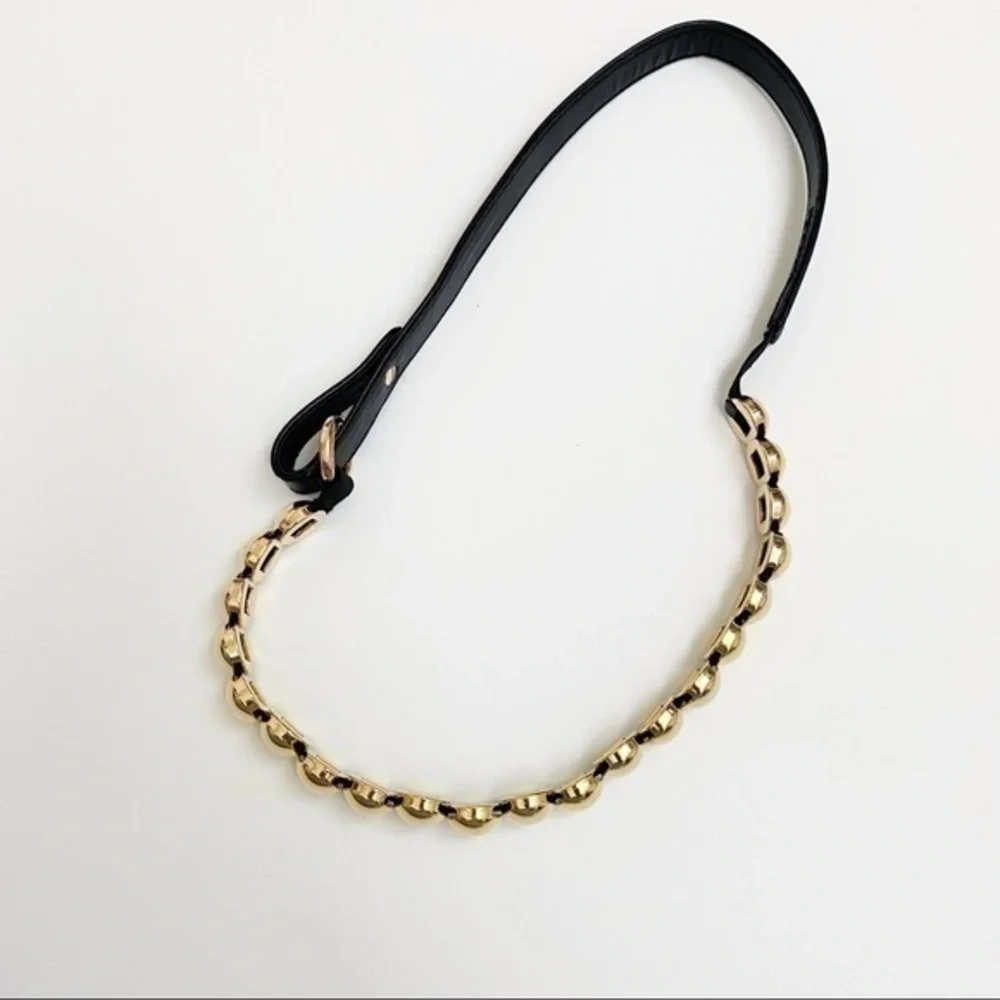 Authentic Suzi Roger black leather and Gold belt
